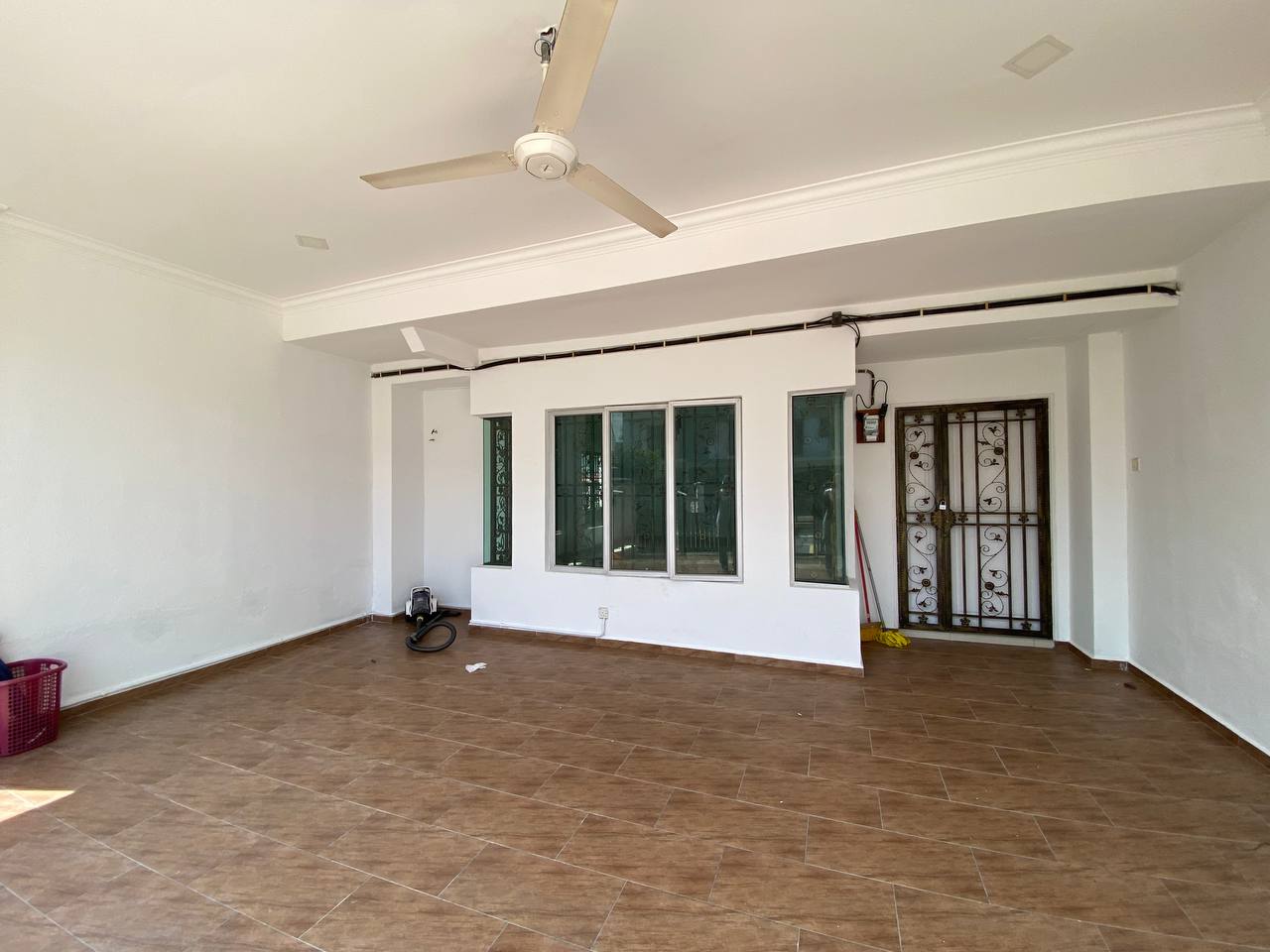 End Lot Double Storey Taman Sutera 3 Kajang - photo 4