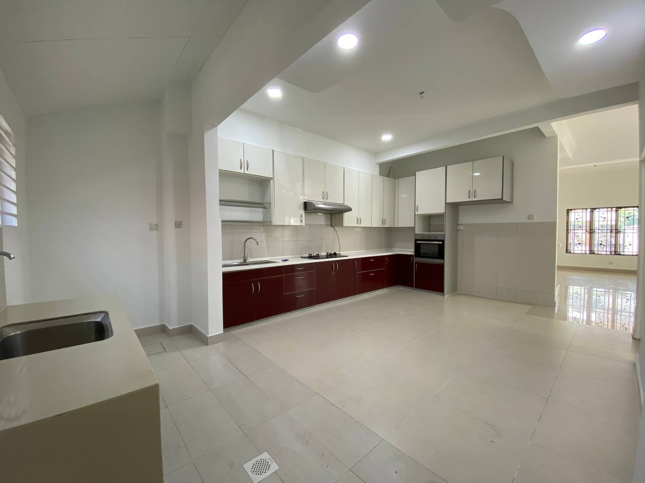End Lot Double Storey Taman Sutera 3 Kajang - photo 9