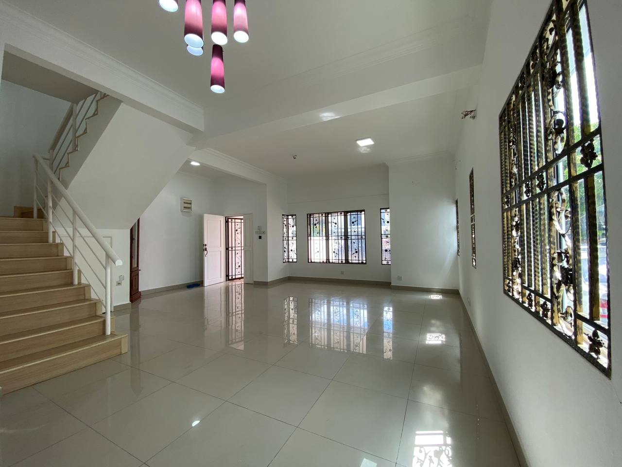 End Lot Double Storey Taman Sutera 3 Kajang - photo 11