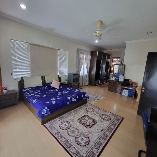 Fully Furnished Semi D 2 Half Storey Puncak Bangi - photo 10