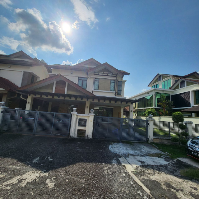 Fully Furnished Semi D 2 Half Storey Puncak Bangi - photo 13