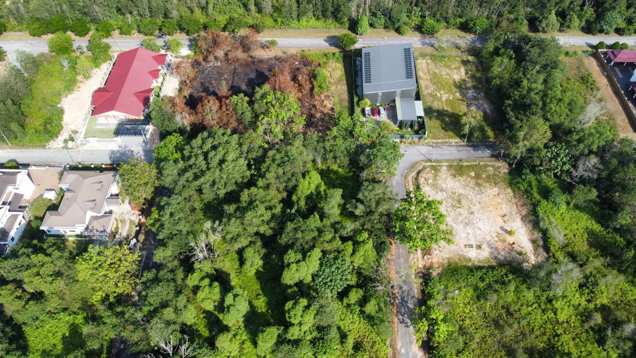 Double Frontage Corner Bungalow Lot Bukit Mahkota - photo 9