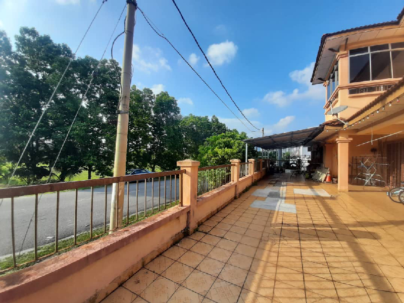Corner Double Storey Taman Prima Saujana Kajang - photo 3
