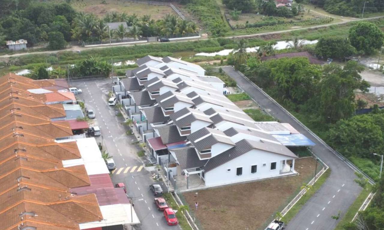 Teres Setingkat Taman Tanjong Minyak Melaka - photo 2