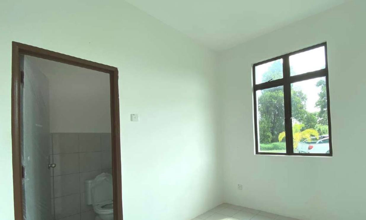 Teres Setingkat Taman Tanjong Minyak Melaka - photo 13