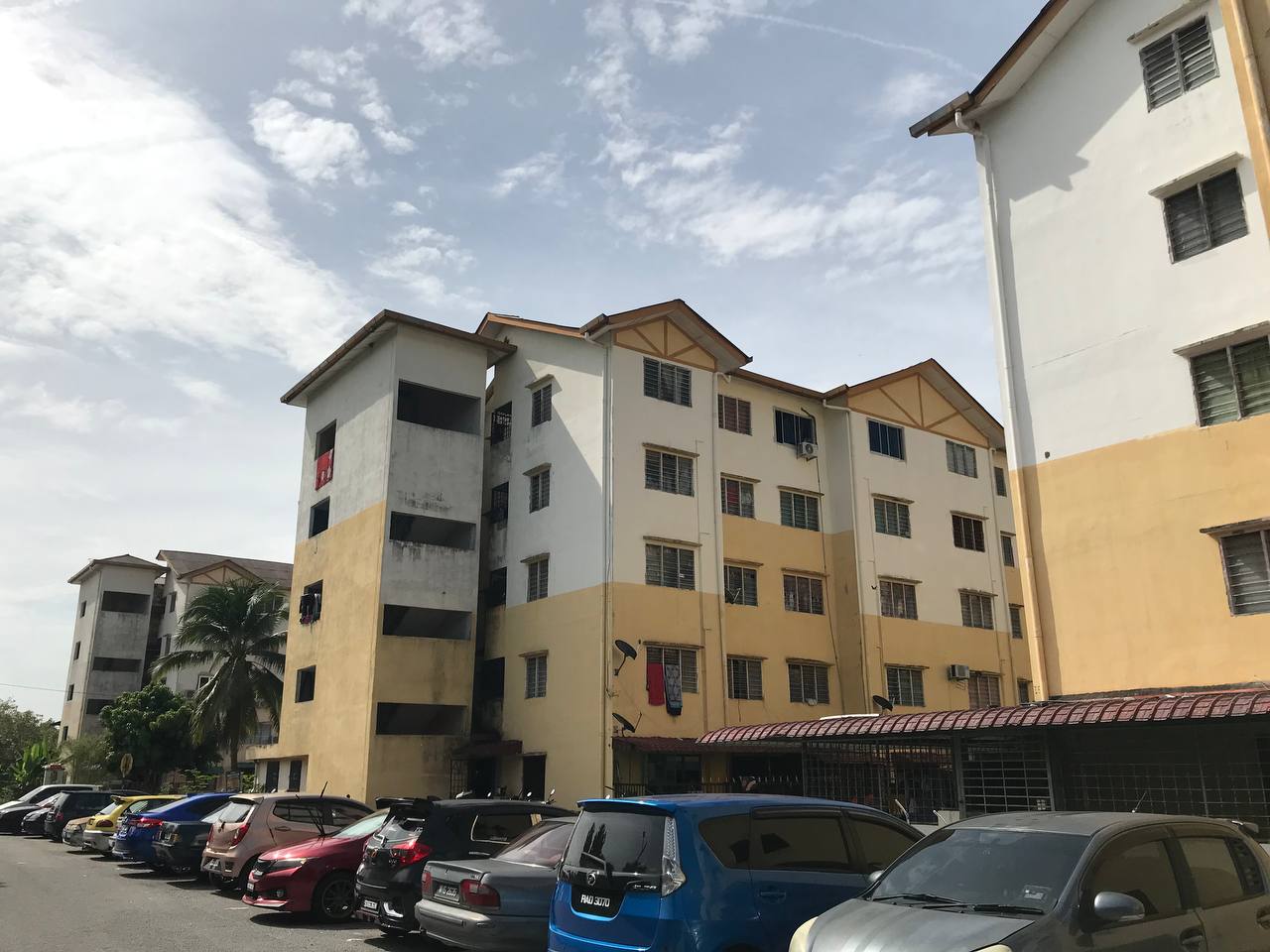 Freehold Flat Cempaka 4 Taman Desa Cempaka Bandar Baru Nilai N9 - photo 3