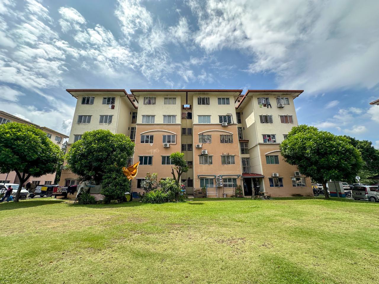 Ground Floor Apartment Teratai Taman Sutera Kajang - photo 2