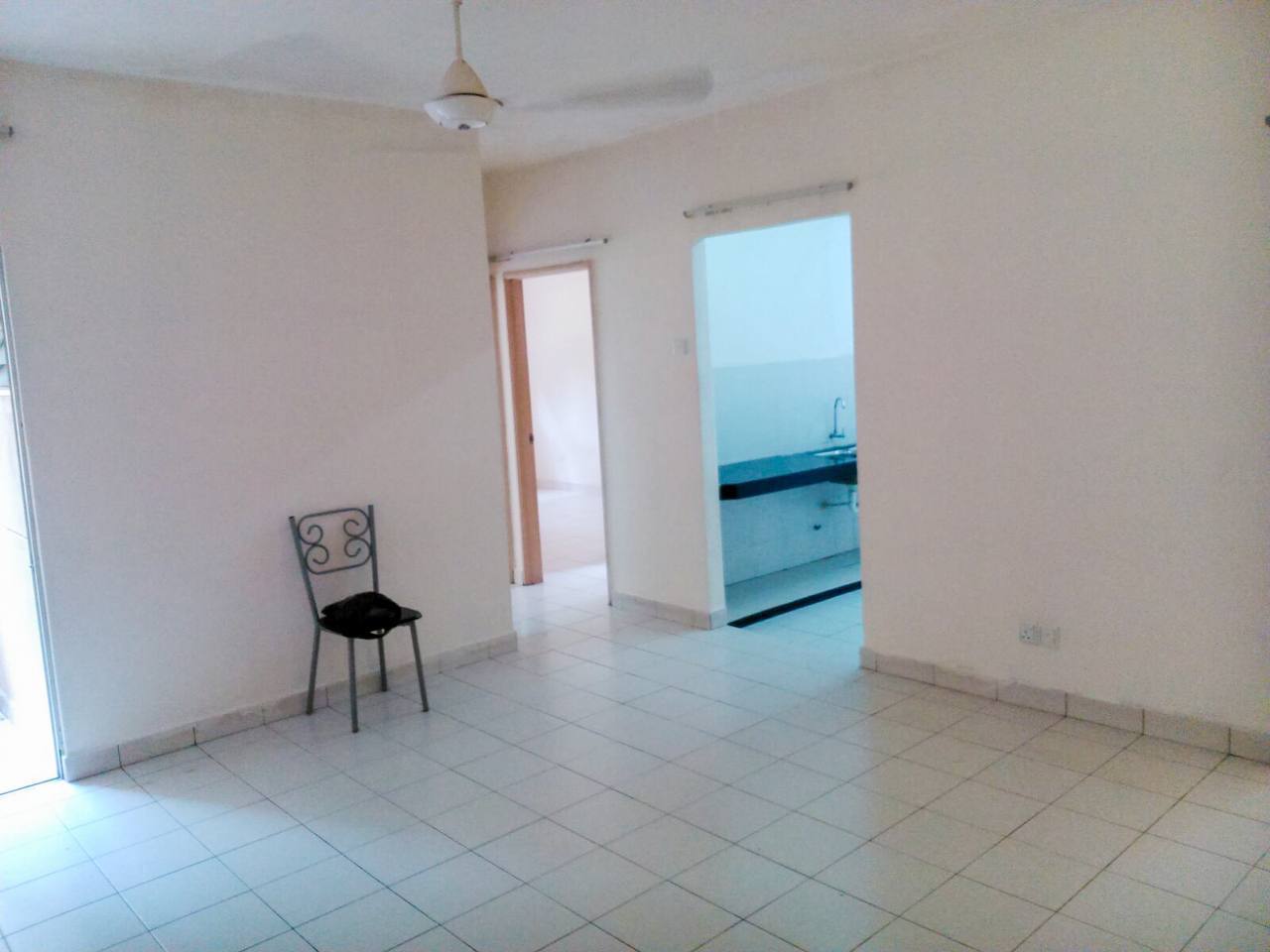 Ground Floor Apartment Teratai Taman Sutera Kajang - photo 4