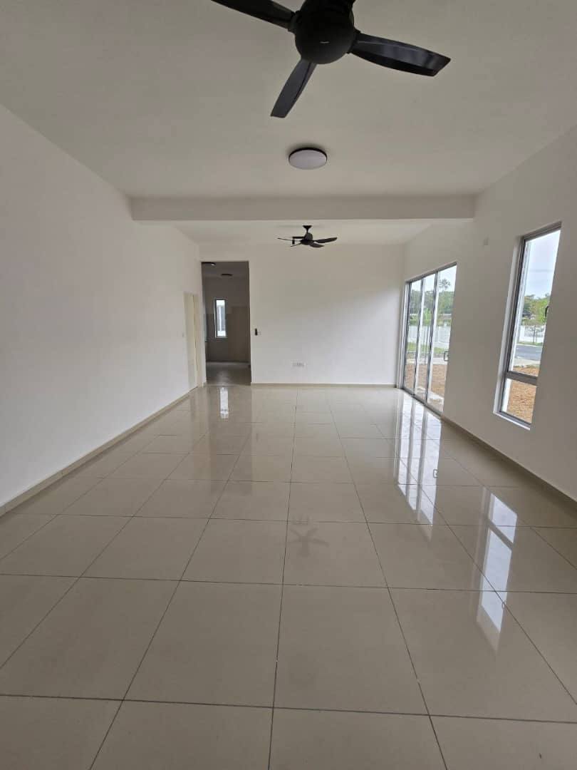 Corner Lot Teres 2 Tingkat Tiara Sendayan 13B2 - photo 7