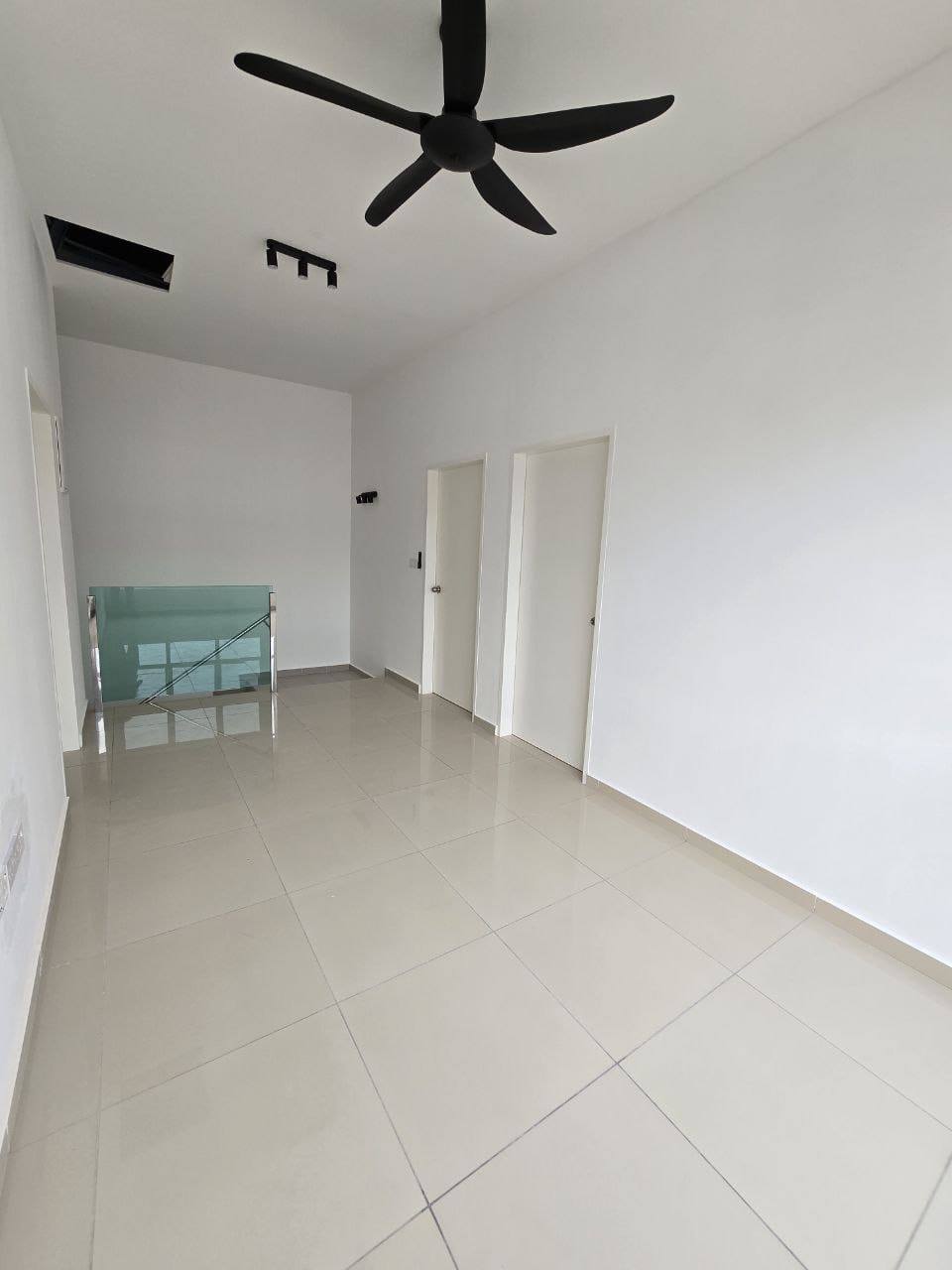 Corner Lot Teres 2 Tingkat Tiara Sendayan 13B2 - photo 12
