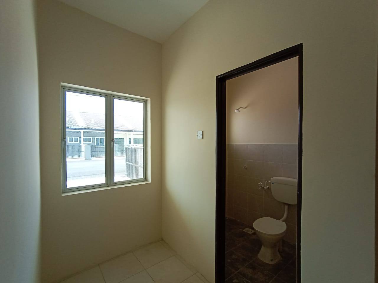 New Kulai Single Storey Terrace For Sale - photo 5