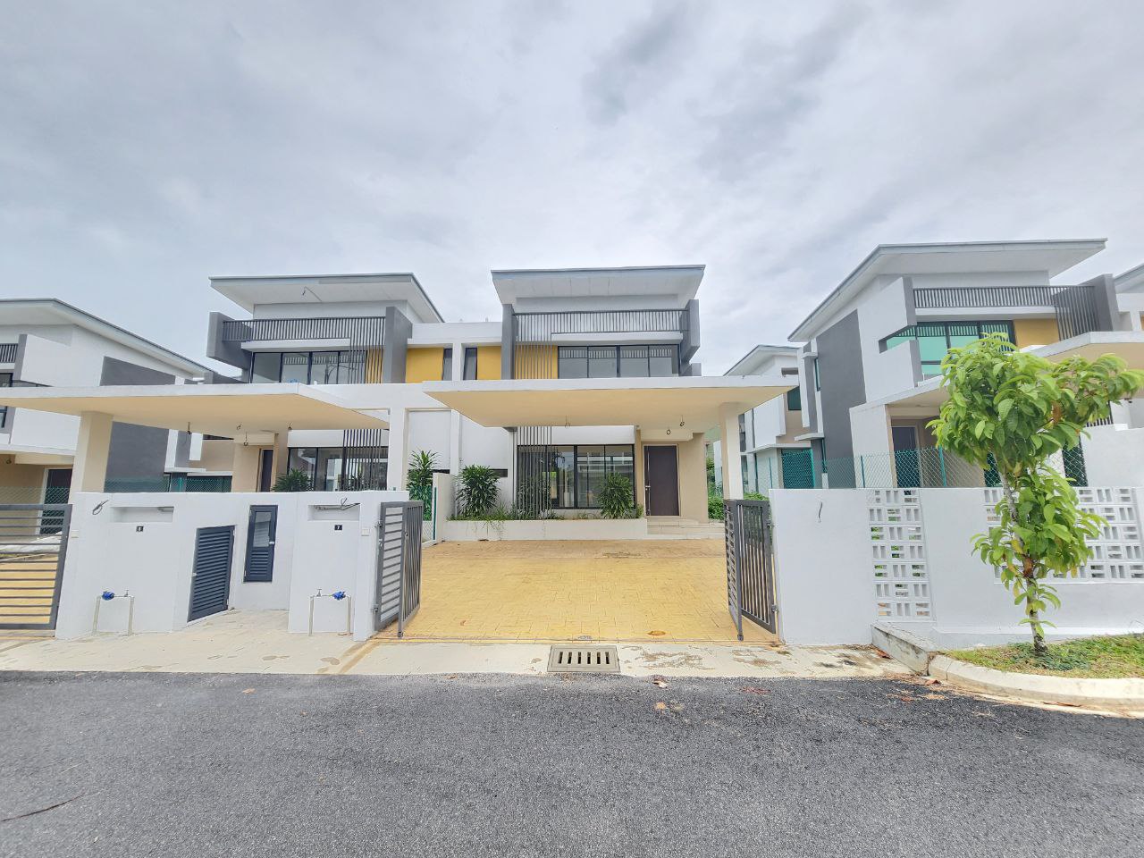 New Semi D Double Storey Sungai Ramal Dalam Kajang - photo 2