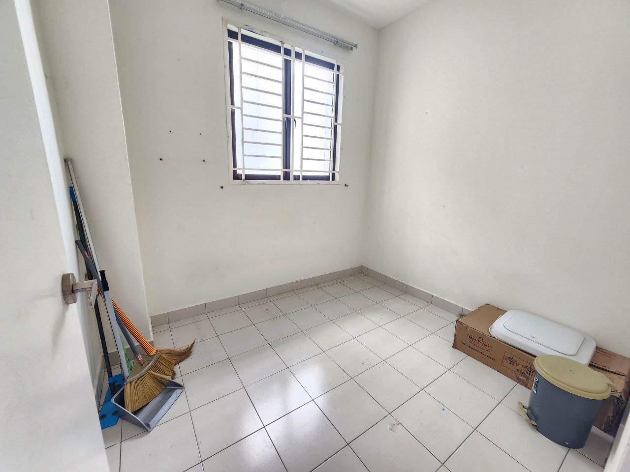 Spacious Double Storey Terrace Alam Sari Bangi - photo 3