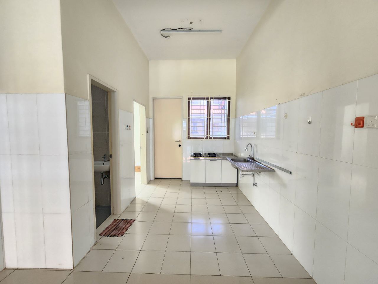 Spacious Double Storey Terrace Alam Sari Bangi - photo 8