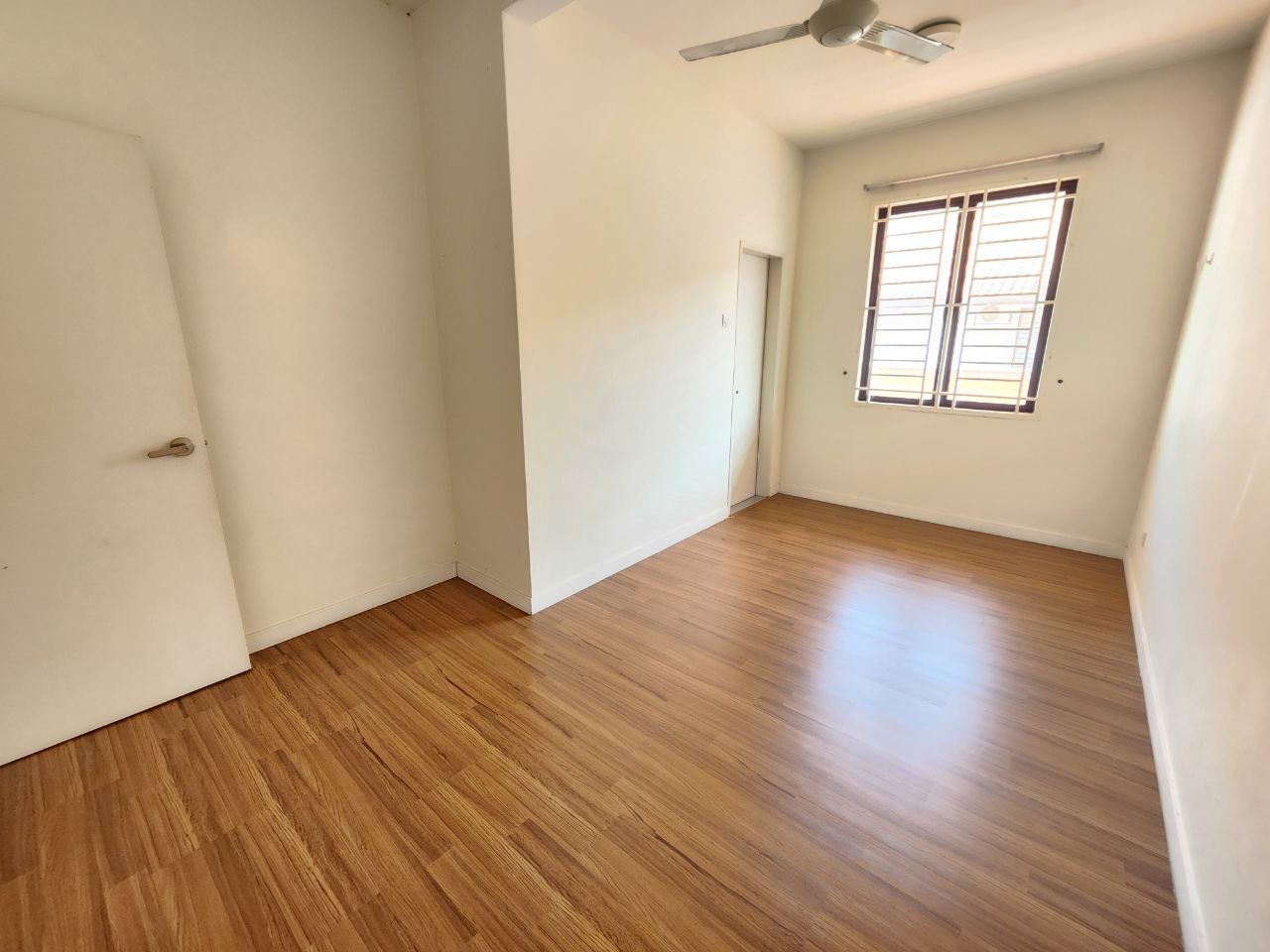 Spacious Double Storey Terrace Alam Sari Bangi - photo 12