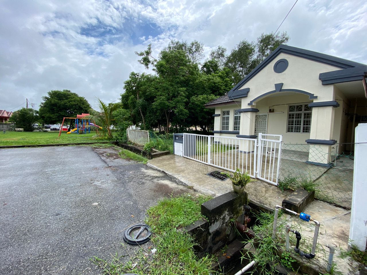Corner Semi D Single Storey Pantai Sepang Putra - photo 2