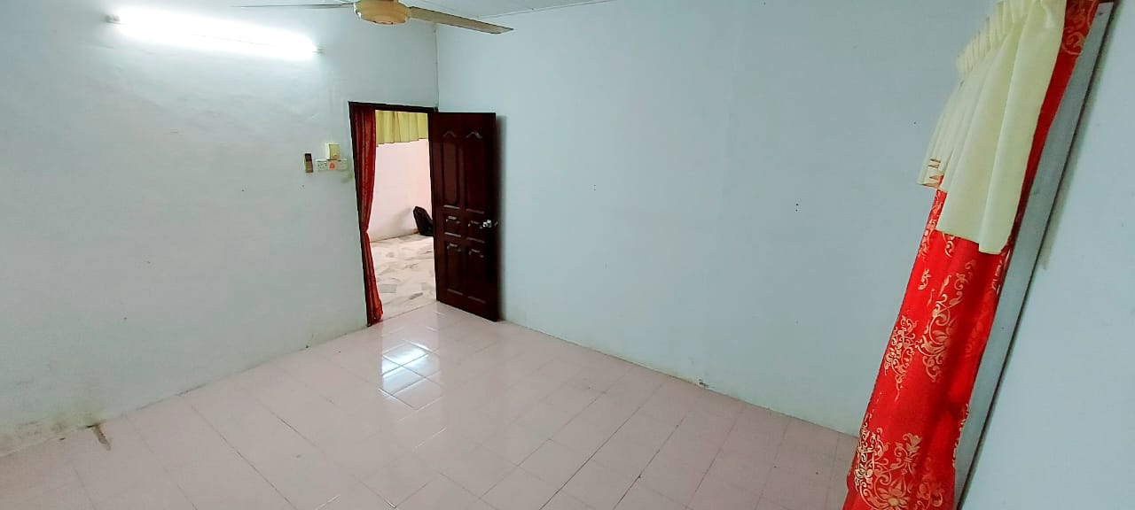 semi detached taman senangin, perai, penang - photo 10
