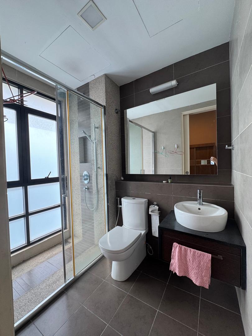 Fully Furnished Isola Subang Next to Empire Mall - photo 11