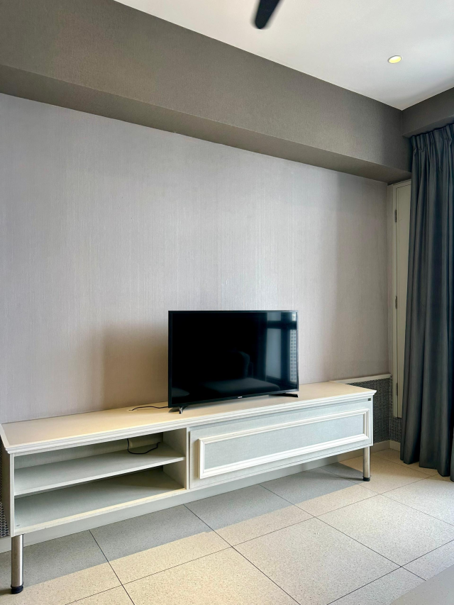 Millerz OKR Tastefully Furnished Unit For Rent - photo 8