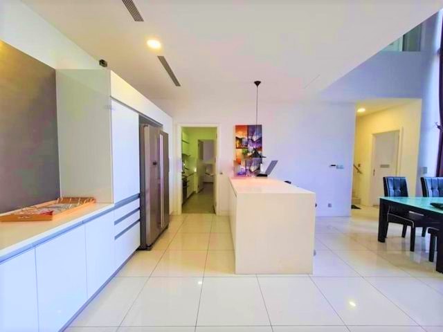 M city three bed duplex - photo 3