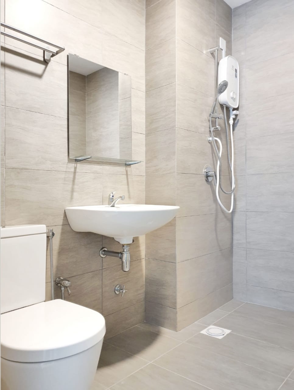 TR Residence - photo 2
