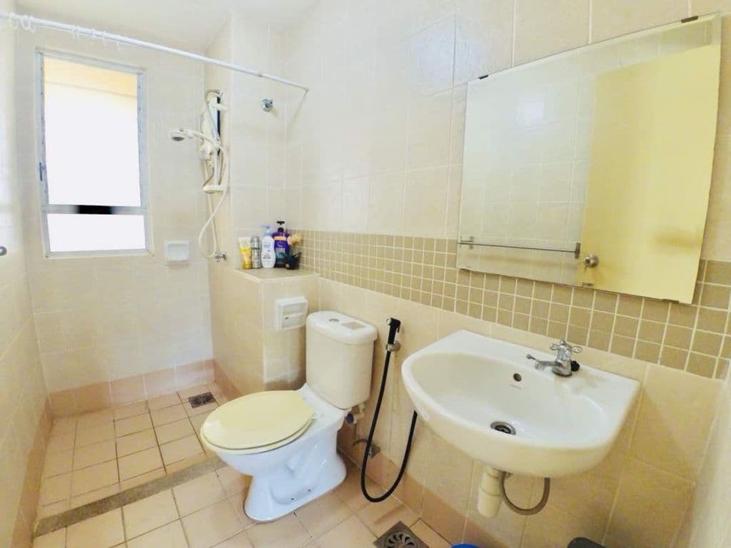 Desa Putra Condominium - photo 5