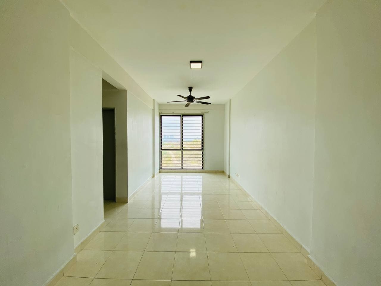 Suria Ixora Apartment - photo 1