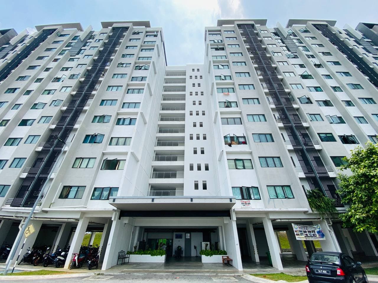 Suria Ixora Apartment - photo 3