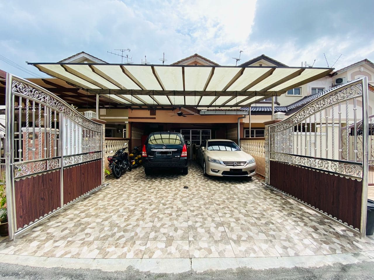 Double Storey Terrace Taman Desa Mewah - photo 2