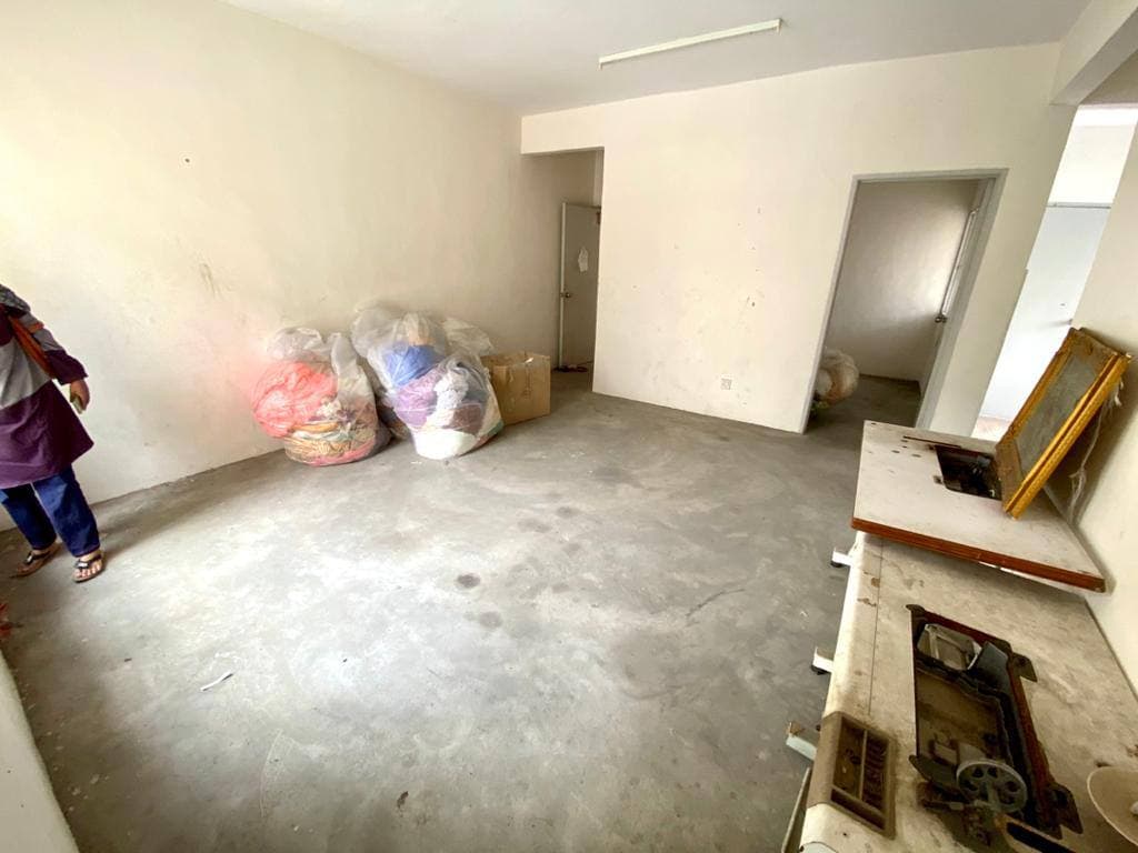 Oakwood Court Apartment - photo 2