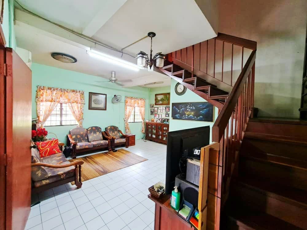 Double Storey Jalan Kemboja Taman Bukit Sentosa - photo 6