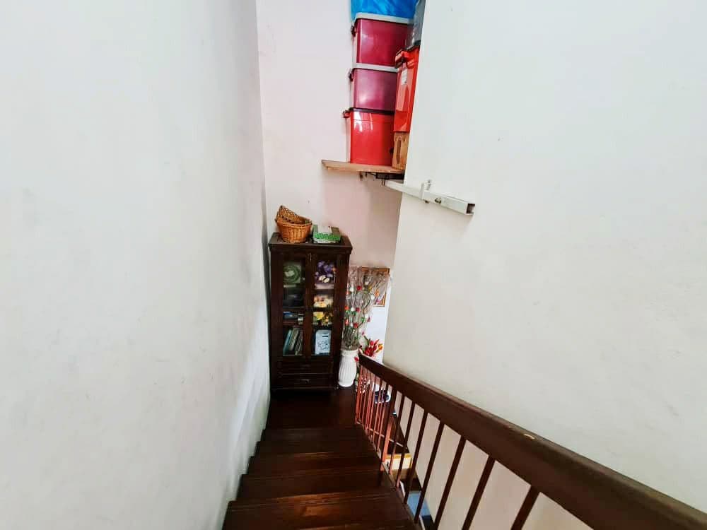 Double Storey Jalan Kemboja Taman Bukit Sentosa - photo 8
