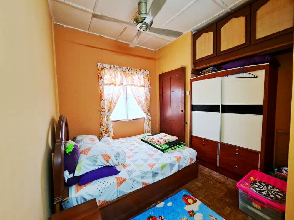 Double Storey Jalan Kemboja Taman Bukit Sentosa - photo 10