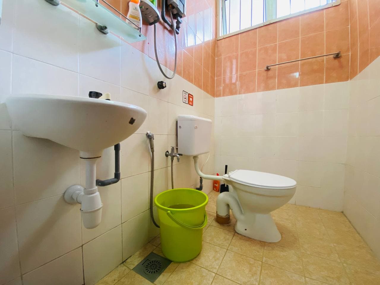 Single Storey Semi D House Taman Desa Sinar Salak - photo 9