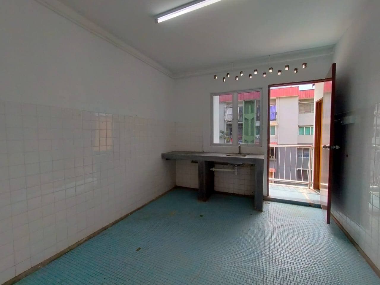 Flat PKNS Seksyen 24 - photo 10