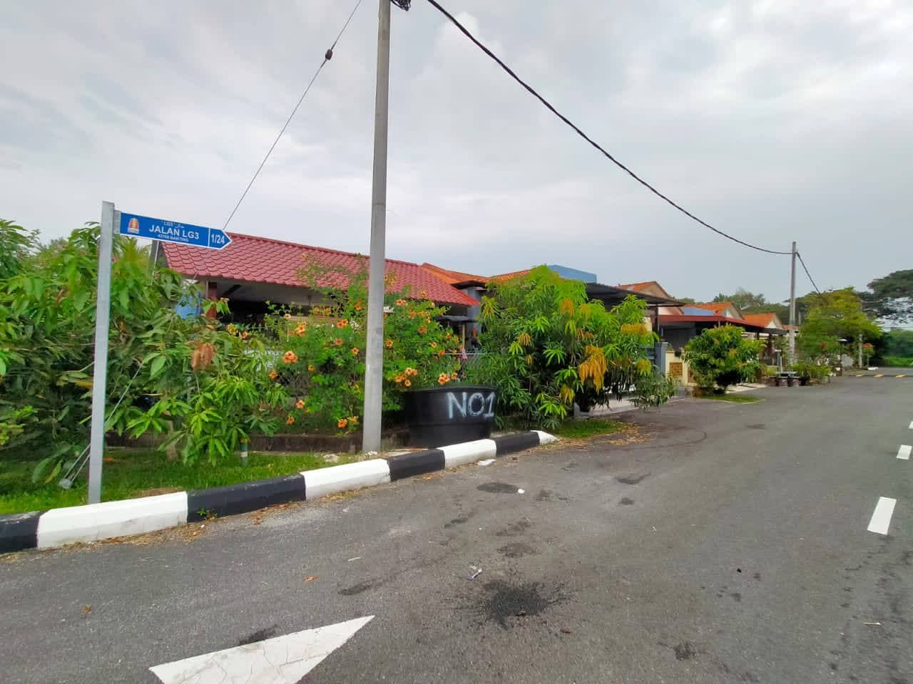 Single Storey Intermediate Taman Langat Utama 3 - photo 7