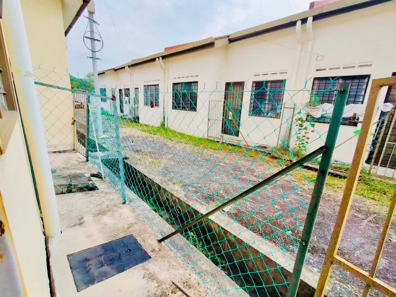 Single Storey Intermediate Taman Langat Utama 3 - photo 9
