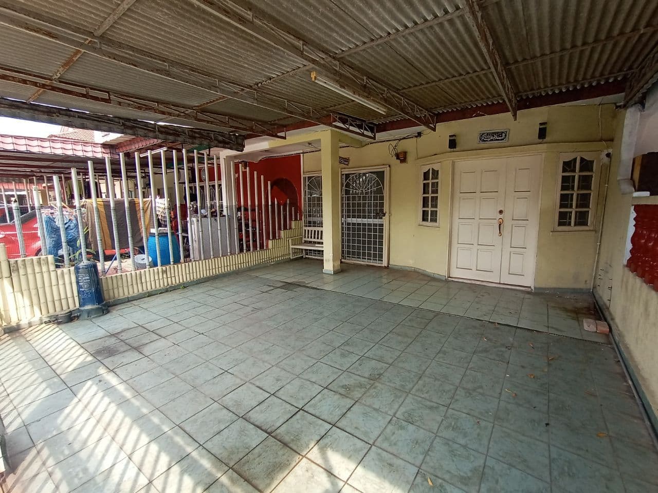 Double Storey Terrace House Taman Seri Sementa - photo 2