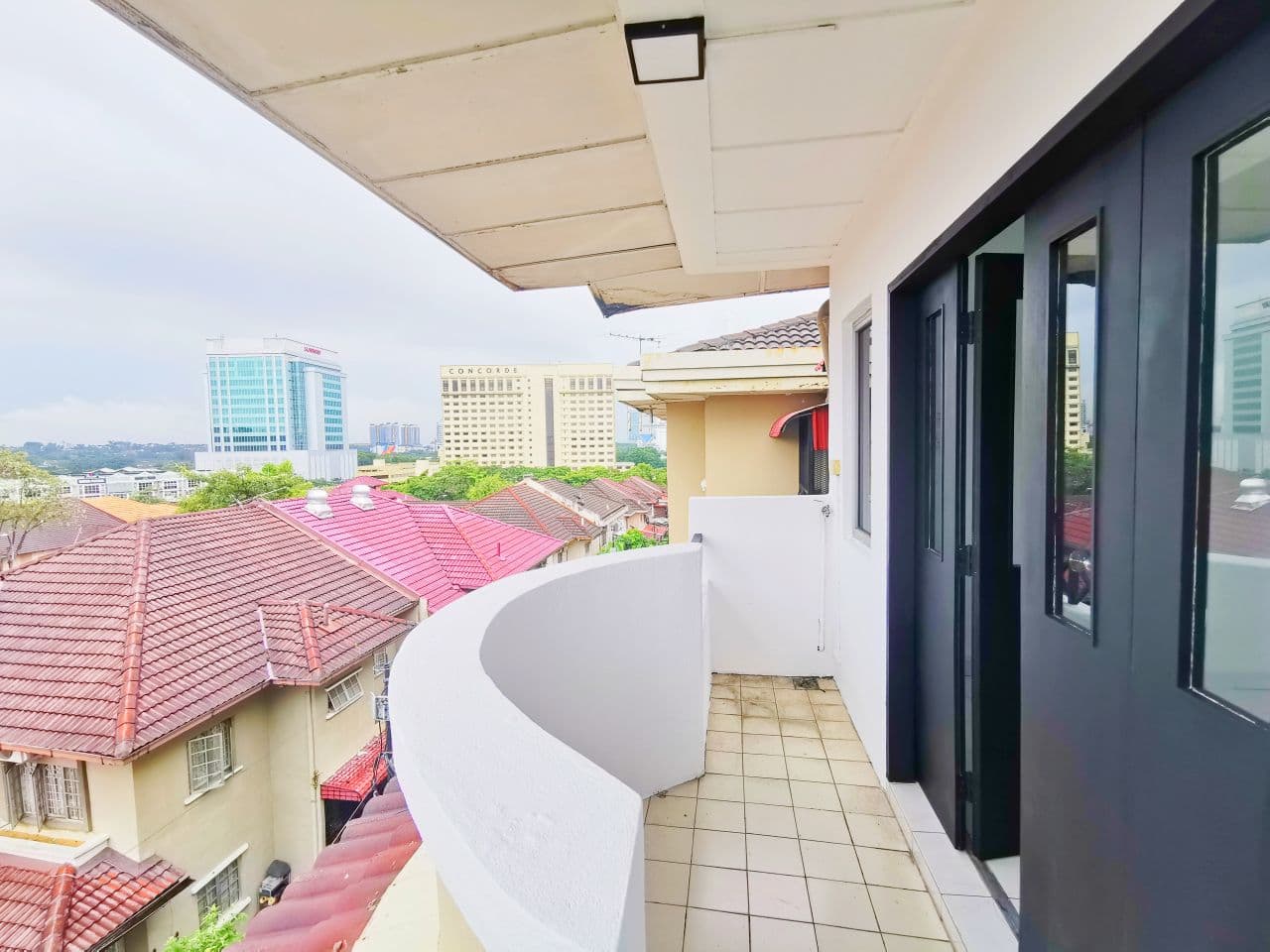 Sri Mahligai Condominium - photo 4