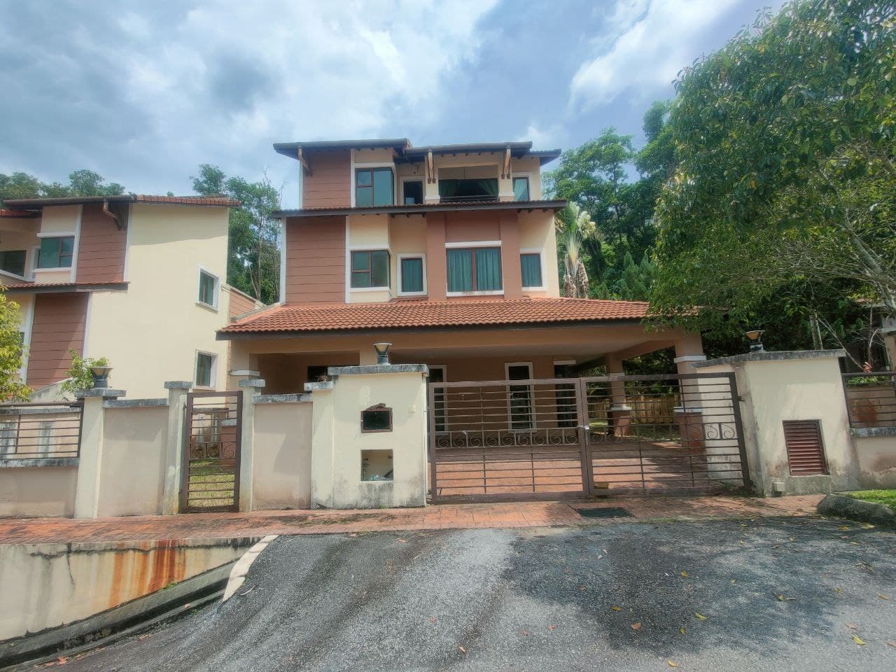 PUNCAK BUKIT UTAMA, BUKIT ANTARABANGSA, AMPANG
