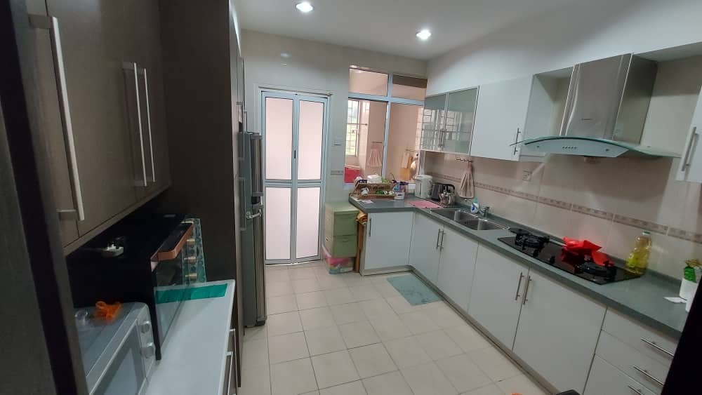 Aseana Puteri Condo 1300sf 3room 2 parking Semi Fu - photo 3