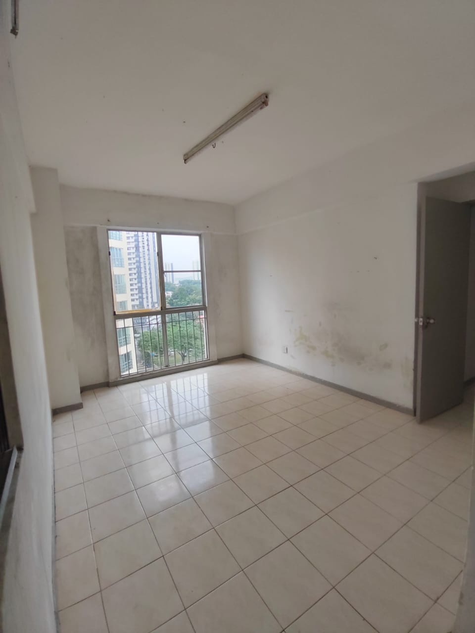 Sri Jati 1 Condo 956sf Freehold Basic unit Puchong - photo 3