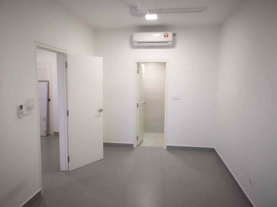 Kanvas Condo Freehold 480sf 1room 1bath 1car Partl - photo 3