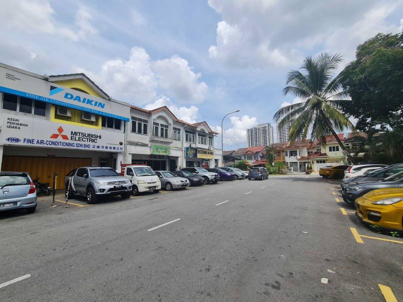 Seri Kembangan 2 Sty Shop Office Freehold 24x75sf - photo 3