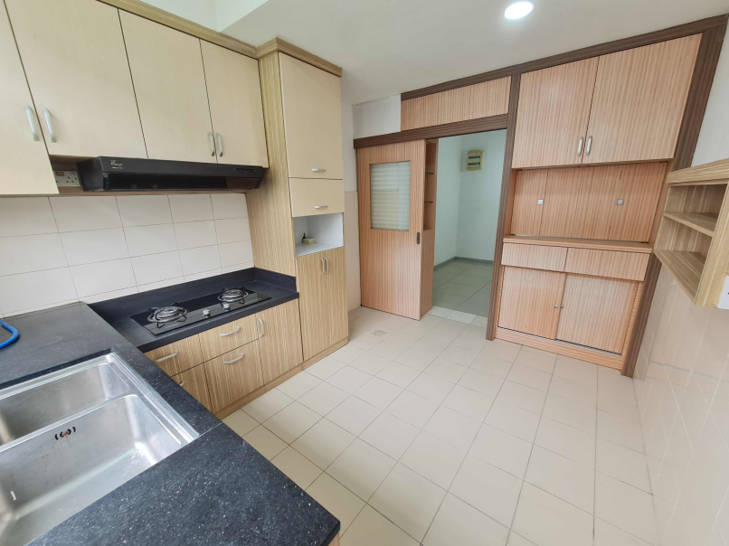 Park Villa Townhouse Freehold Upper Floor 1529sf 3 - photo 2
