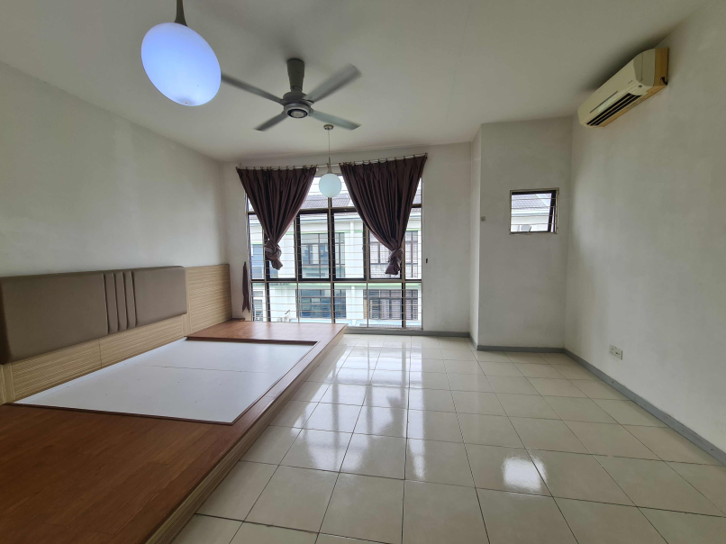 Park Villa Townhouse Freehold Upper Floor 1529sf 3 - photo 8