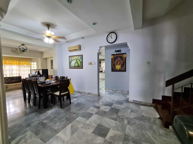 Bayan Hills Home 25 Sty Corner House 3645sf 6room - photo 3