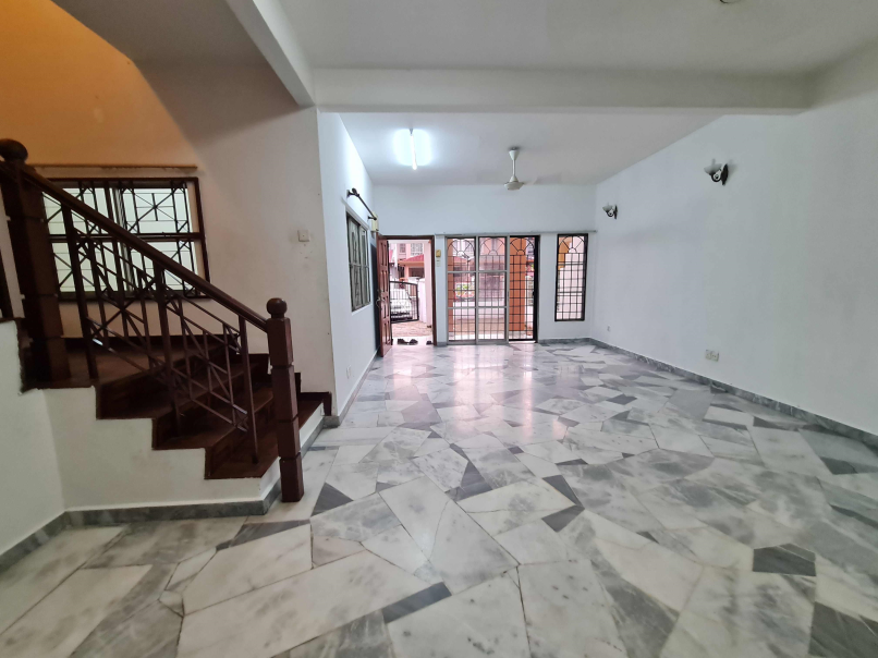 Subang 2 Storey Terrace House 22x75sf 4rooms Gated - photo 2