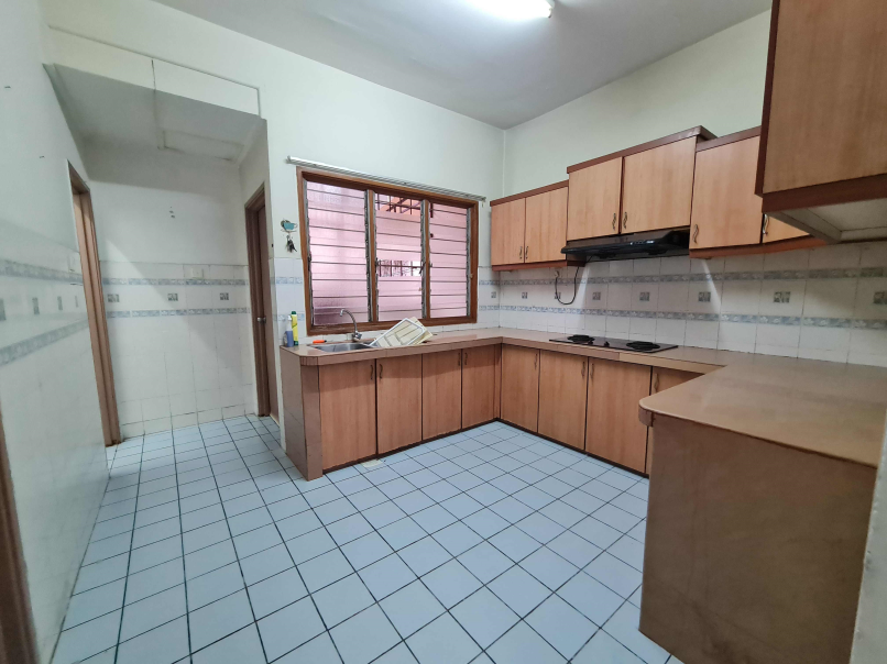 Subang 2 Storey Terrace House 22x75sf 4rooms Gated - photo 4
