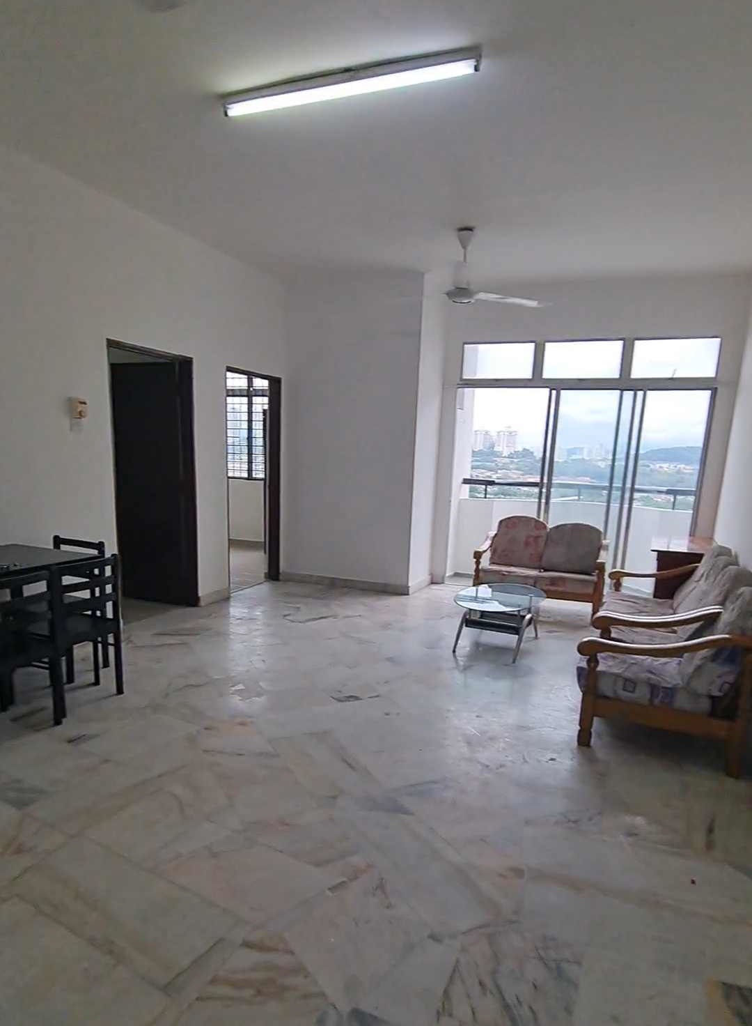 Lagoon Perdana 850sf 3room semi furnish just refur - photo 3